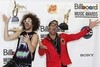 Adele y LMFAO triunfan en los Billboard 2012